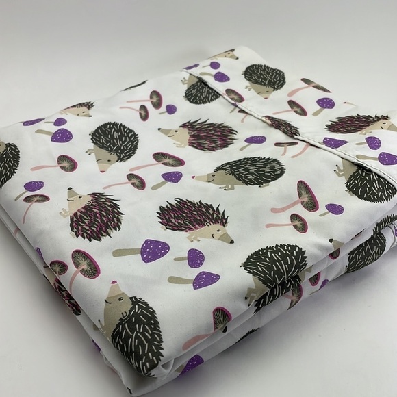 2 Twin Flat Sheets Mushrooms and Hedgehogs - Picture 4 of 9